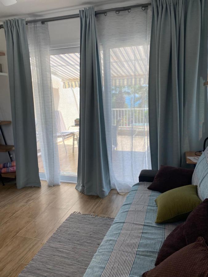 Coral Bay Modern Renovated Apartment By The Sea Paphos Extérieur photo