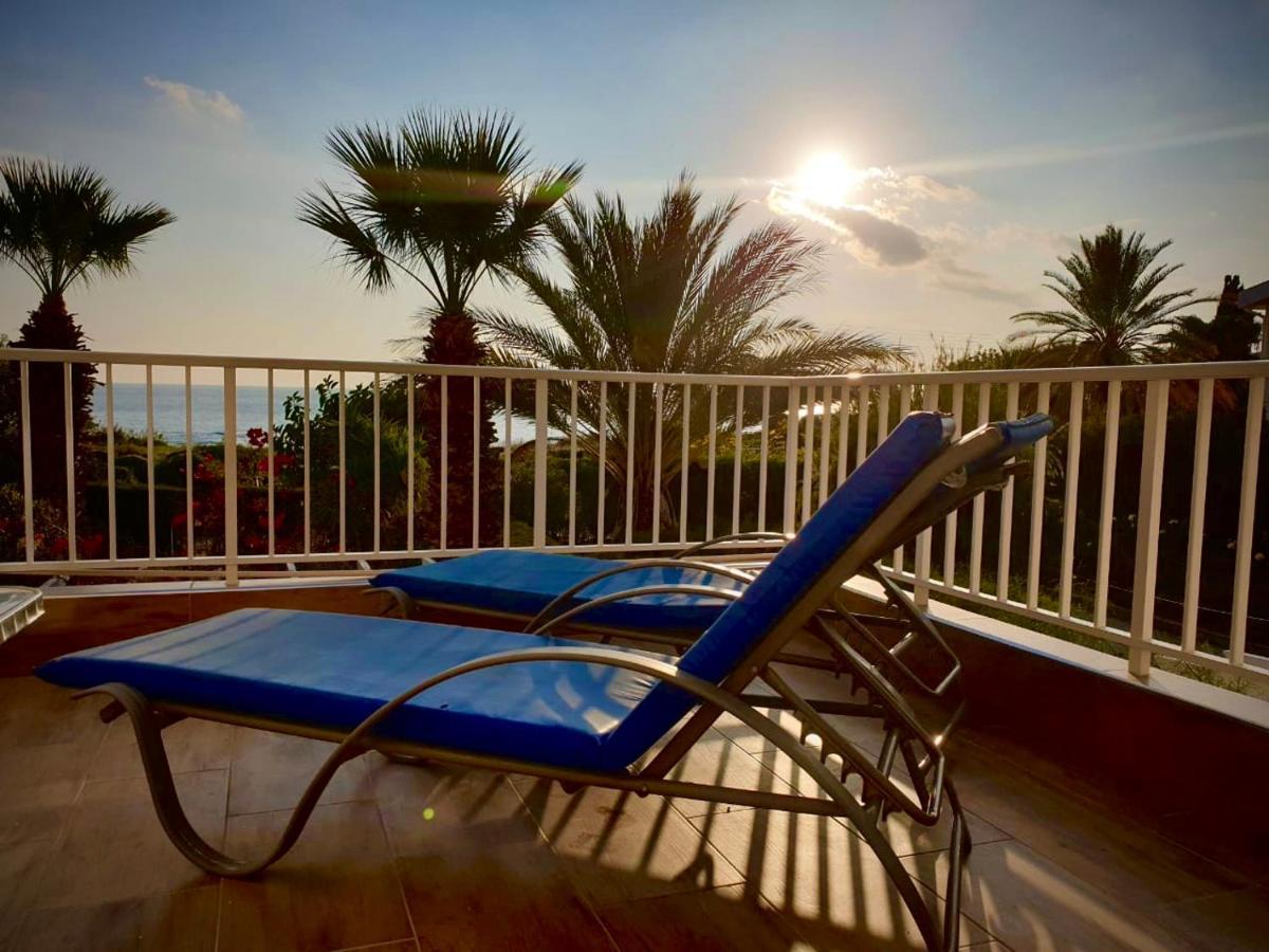 Coral Bay Modern Renovated Apartment By The Sea Paphos Extérieur photo