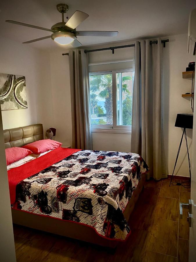 Coral Bay Modern Renovated Apartment By The Sea Paphos Extérieur photo